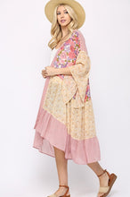 Load image into Gallery viewer, Walk in Sand (pink)
