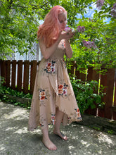Load image into Gallery viewer, Flower Dress
